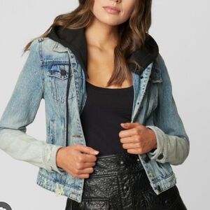 NWT Blank NYC Women's Faded Blue Jean Jacket W/ Detachable Hood Size XS